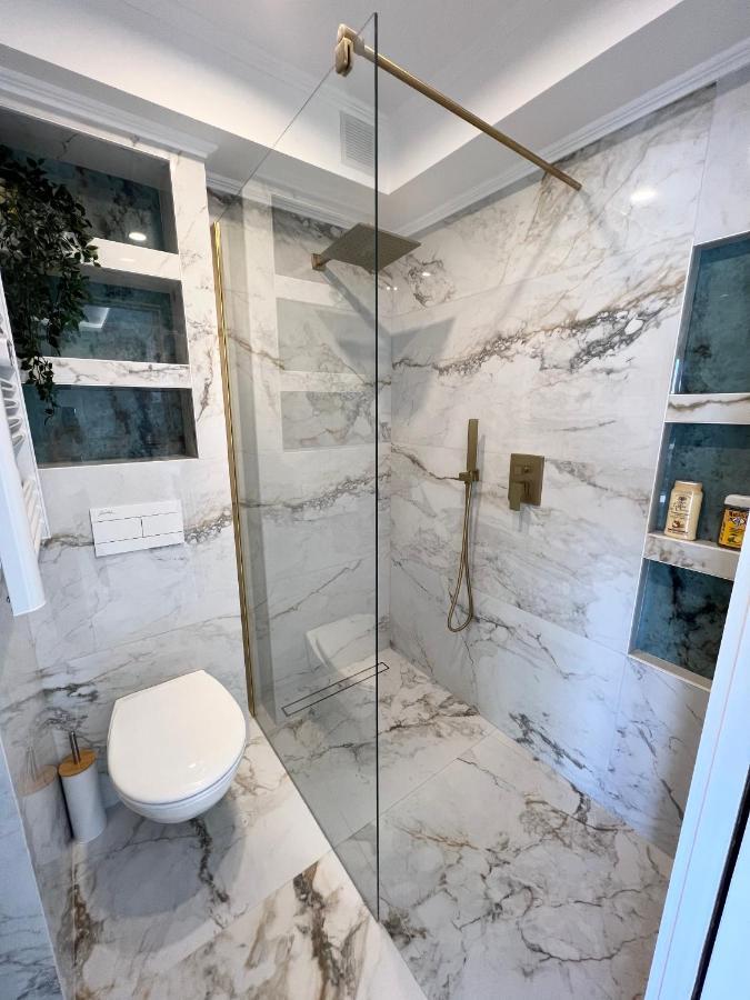Luxueux Appartement - Vue Mer - Piscine - Free Parking - Monaco Cap-d'Ail Exteriör bild